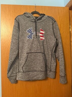 Under Armour Women’s Heather Gray Pullover Hoodie with American Flag Logo